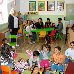 Foto - Zpojenie rodičovských asistentiek do činnosti materskej školy v Roycanoch podporilo lepšiu spoluprácu s rodinami.