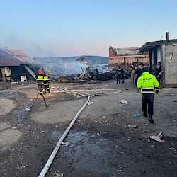 Foto - Už mesiac pomáhame obyvateľom Spišského Štiavnika, ktorým vzal oheň domov.