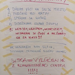 Foto - Už mesiac pomáhame obyvateľom Spišského Štiavnika, ktorým vzal oheň domov.