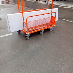 Foto - Už mesiac pomáhame obyvateľom Spišského Štiavnika, ktorým vzal oheň domov.