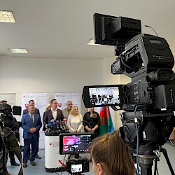 Foto - O prácu asistentov na úradoch práce bol mimoriadny záujem, prihlásil sa trojnásobok uchádzačov.