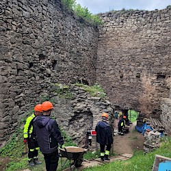 Foto - Národný projekt Ľudia a hrady – krok k sociálnej ekonomike ku dňu 31.12.2025 skončil