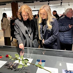 Foto - Holokaust sa nezačal plynovými komorami, ale postupnou dehumanizáciou, nenávistnými prejavmi a propagandou.