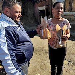 Foto - Medzigeneračná solidarita v praxi: Keď sa príbehy, skúsenosti a hodnoty spájajú za jedným stolom