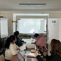 Foto - Prevencia nezamestnanosti začína druhošancovým vzdelaním: v Breznici študuje 15 dospelých klientov Rozvojového tímu na stredných školách