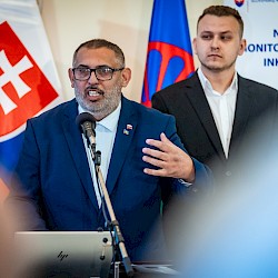 Foto - Tlačová konferencia Úradu splnomocnenca pre rómske komunity na tému: Sociografické mapovanie rómskych komunít 2025 (SMARK 2025) a predstavenie Rómskeho mapového portálu (RoMaPo).
